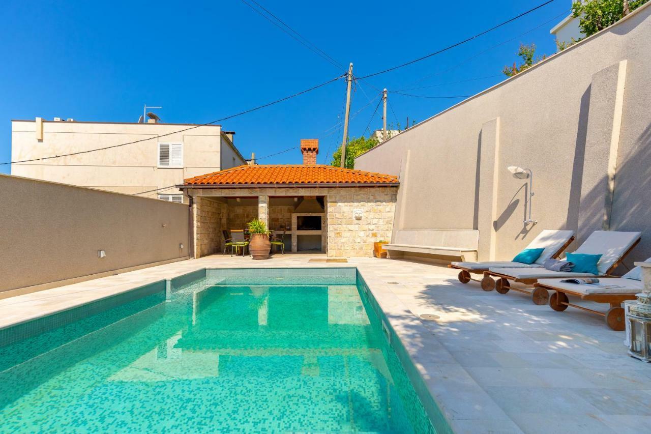 Hedera Estate, Hedera A18 Ragusa
